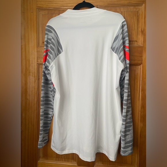 Nike Men's Strike Drill Half-Zip Hoodie - Picture 2 of 5